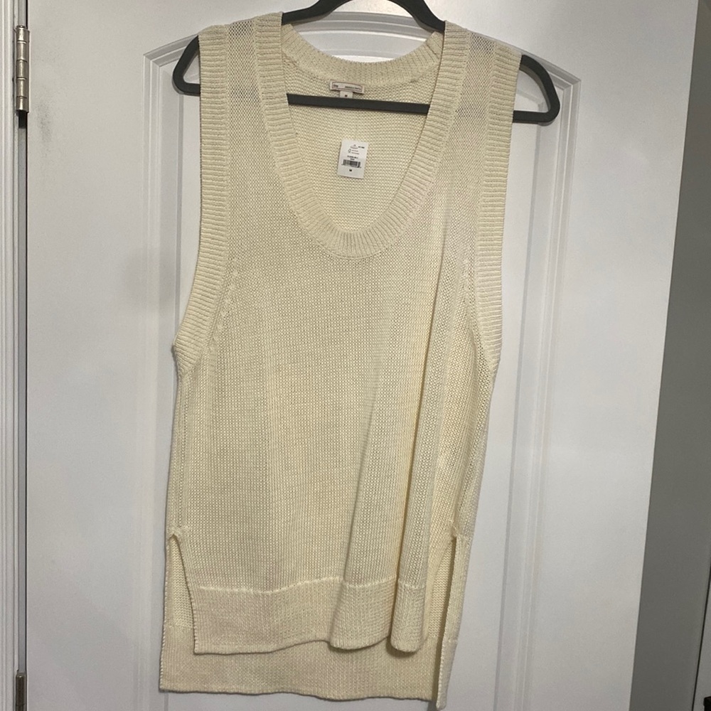 Gap size M new with tags sweater tank top